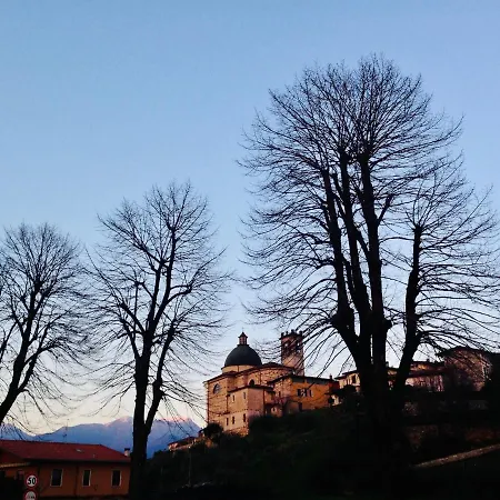 In Piazzetta Apartman *
